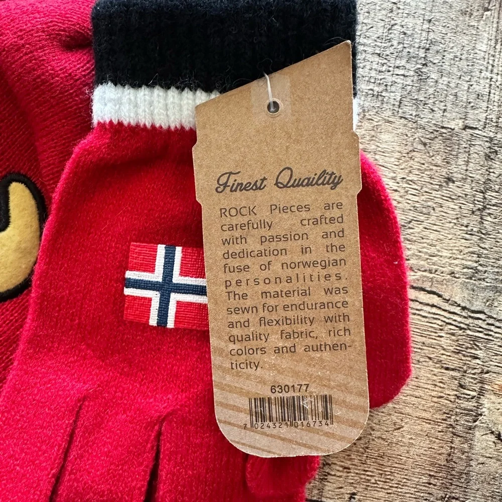 Rock Expedition Red Winter Set with Norway Moose Design